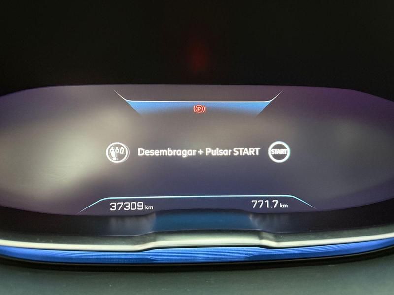 Usado Peugeot 3008 Active 130 CV (95 kW) 2022 Azul SUV