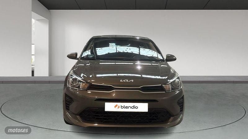 Usado Kia Rio 100 CV (73 kW) 2023 Verde