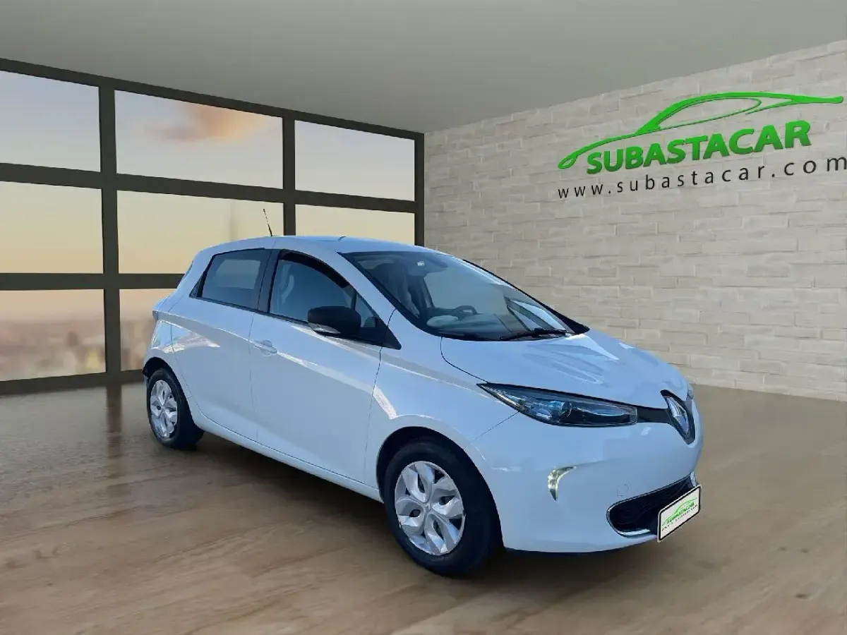 Usado Renault Zoe Life 67 kW (92 CV) 2016 Blanco Utilitario