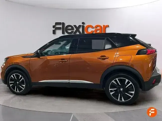 Usado Peugeot 2008 GT 155 CV (114 kW) 2020 Naranja SUV