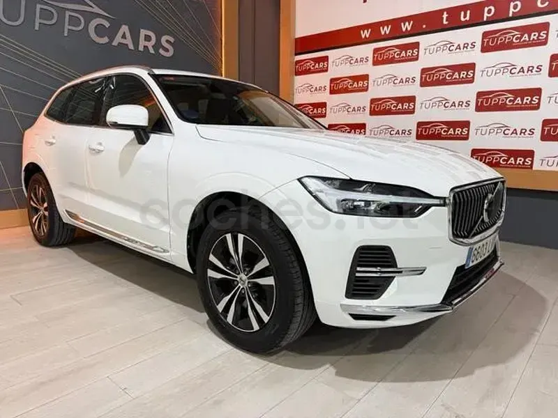 Usado Volvo XC60 Plus 350 CV (257 kW) 2022 Blanco SUV