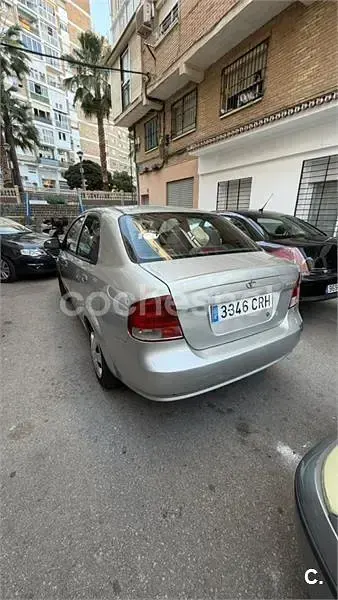 Usado Chevrolet Kalos SE 83 CV (61 kW) 2004 Gris / plata Berlina