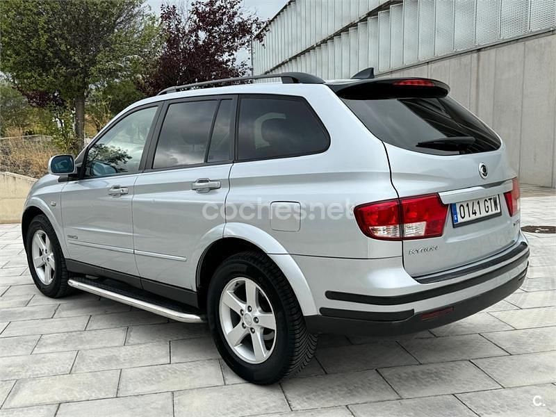 Usado Ssangyong (KGM) Kyron Limited 141 CV (103 kW) 2010 Gris / plata SUV