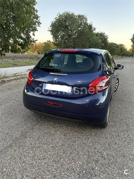 Usado Peugeot 208 82 CV (60 kW) 2013 Azul Utilitario