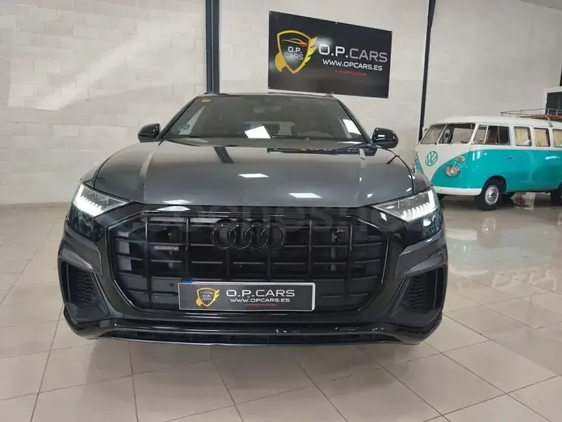 Usado Audi Q8 S-Line 286 CV (210 kW) 2018 Gris / plata SUV