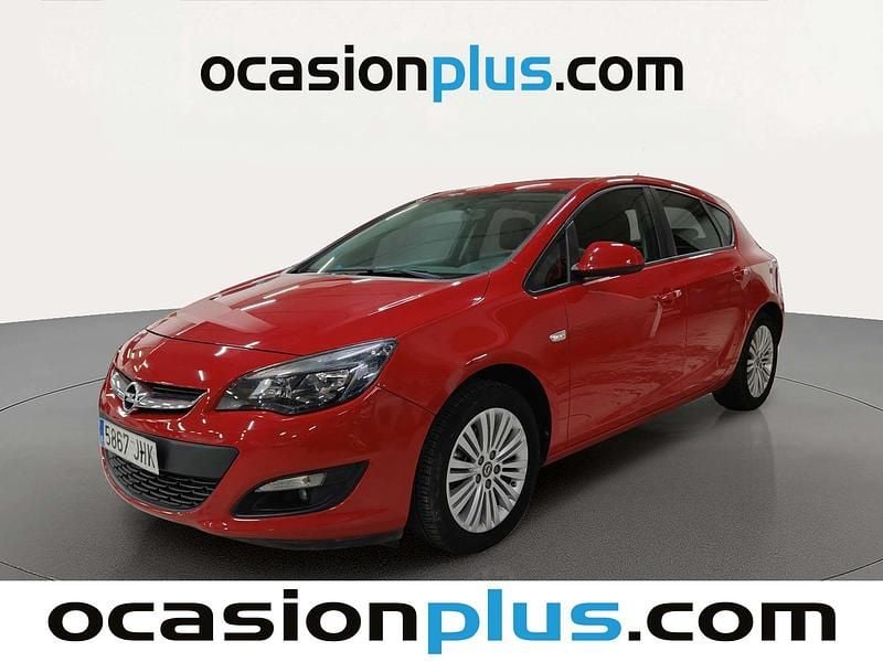 Usado Opel Astra Selective 110 CV (80 kW) 2015 Rojo Utilitario