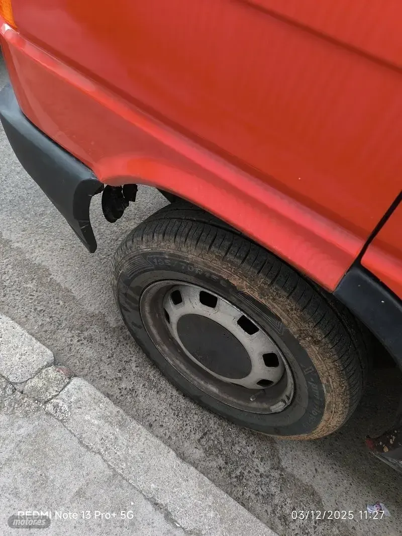 Usado VW T4 70 CV (51 kW) 2002 Rojo Van