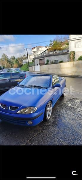 Usado Renault Mégane Cabriolet 110 CV (80 kW) 1999 Azul Descapotable