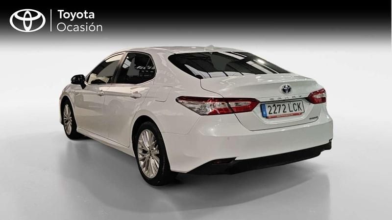Usado Toyota Camry Advance 218 CV (160 kW) 2019 Blanco Berlina