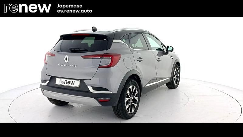 Usado Renault Captur Techno 140 CV (102 kW) 2023 Gris kng negro gne SUV