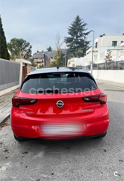 Usado Opel Astra Selective 110 CV (80 kW) 2018 Rojo Berlina