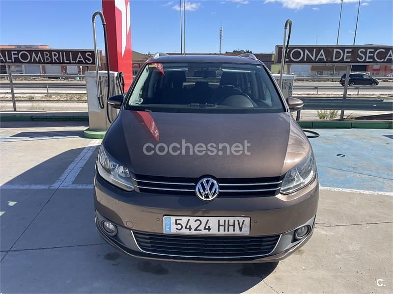 Marrón Usado 2012 VW Touran Advance Monovolumen | 9990 € (Precio justo) - Imagen 1/4