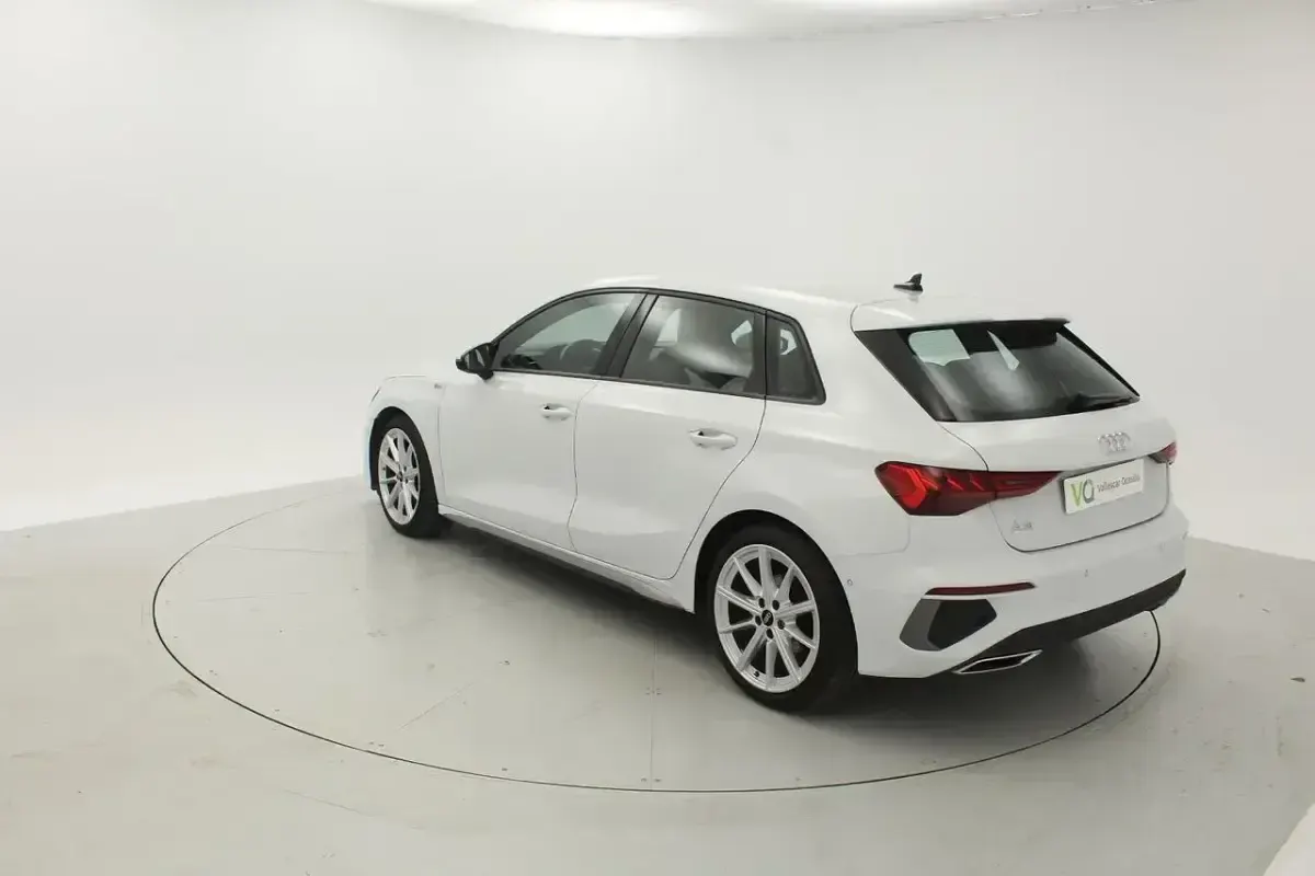 Usado Audi A3 Premium 150 CV (110 kW) 2023 Blanco Berlina
