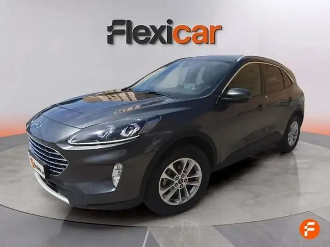 Usado Ford Kuga Titanium 150 CV (110 kW) 2023 Gris SUV