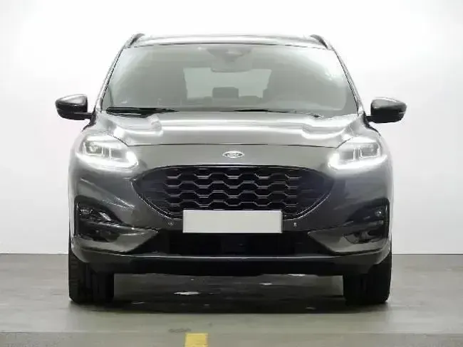 Usado Ford Kuga ST-Line 225 CV (165 kW) 2021 Gris SUV