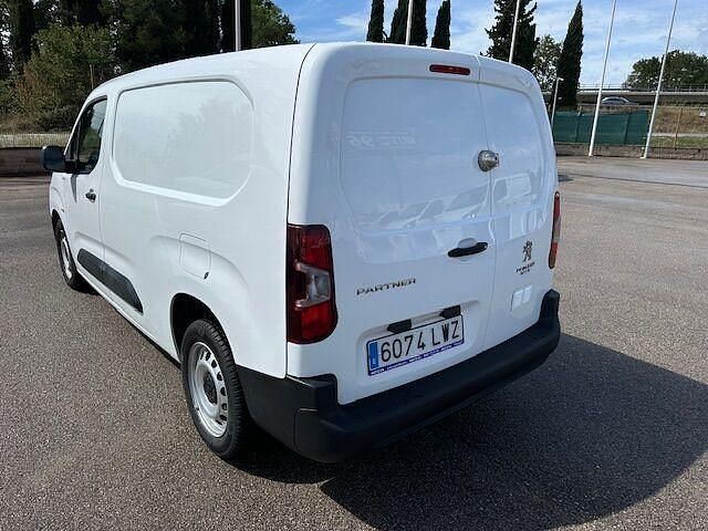 Usado Peugeot Partner 100 CV (73 kW) 2022 Blanco Monovolumen