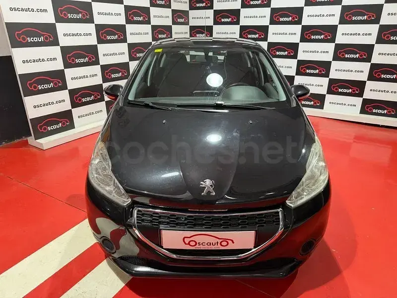 Usado Peugeot 208 Active 68 CV (50 kW) 2012 Negro Utilitario