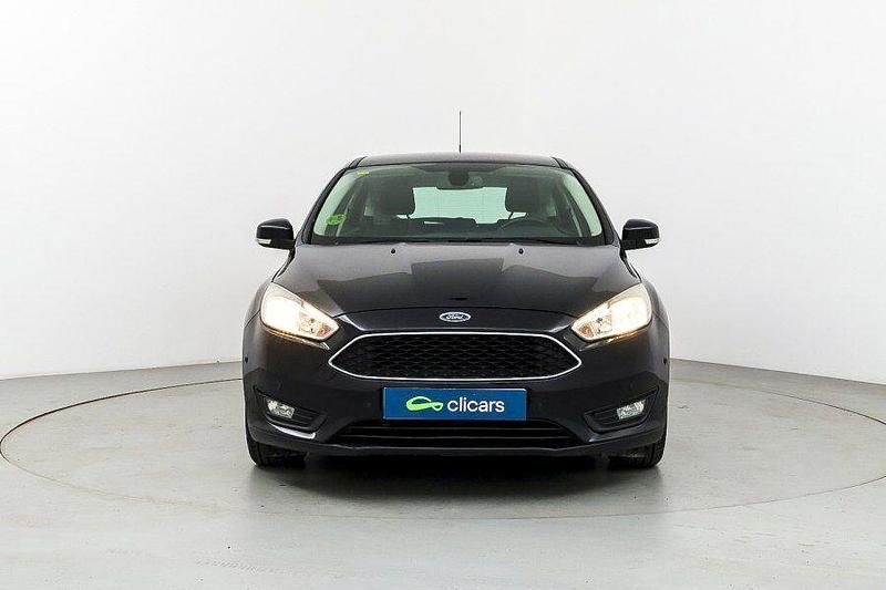 Usado Ford Focus Trend+ 125 CV (91 kW) 2016 Negro Berlina
