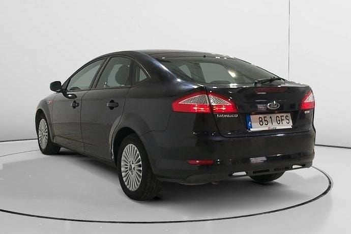 Usado Ford Mondeo Trend 125 CV (91 kW) 2008