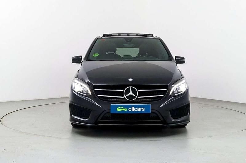Usado Mercedes B180 122 CV (89 kW) 2016 Negro Monovolumen