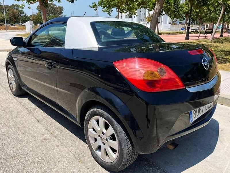 Usado Opel Tigra Sport 71 CV (52 kW) 2005 Negro Descapotable