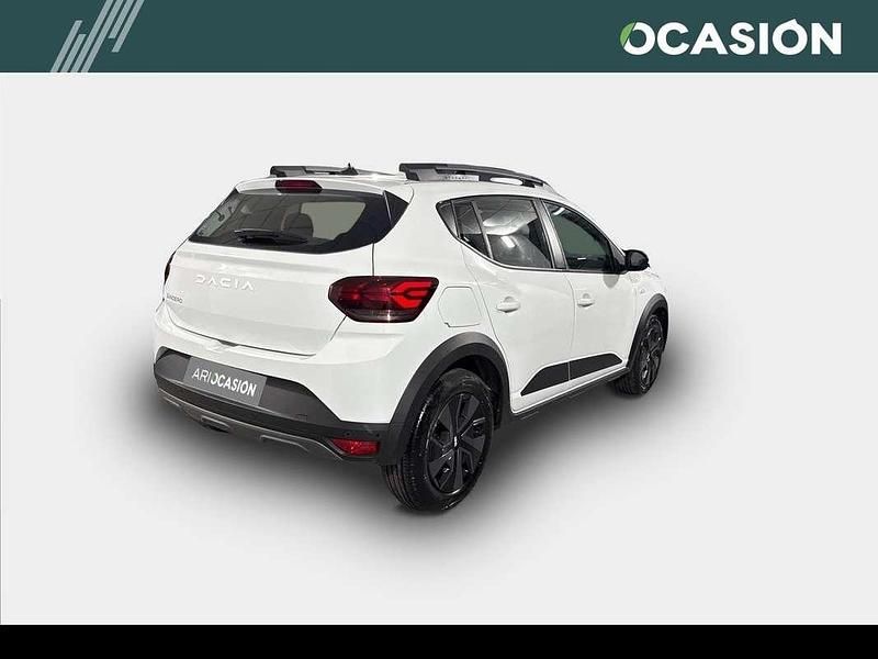 Usado Dacia Sandero Expression 91 CV (66 kW) 2024 Blanco Utilitario