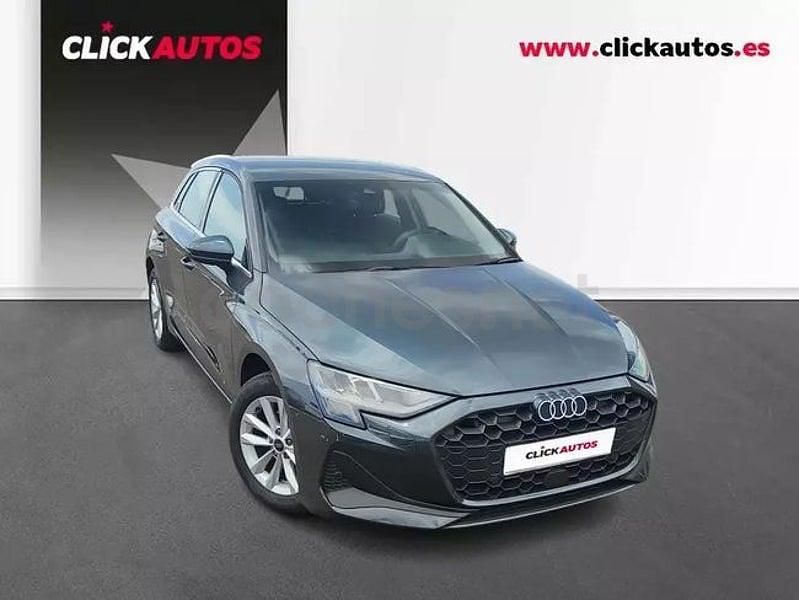 Usado Audi A3 Advanced Plus 116 CV (85 kW) 2025 Gris / plata Berlina