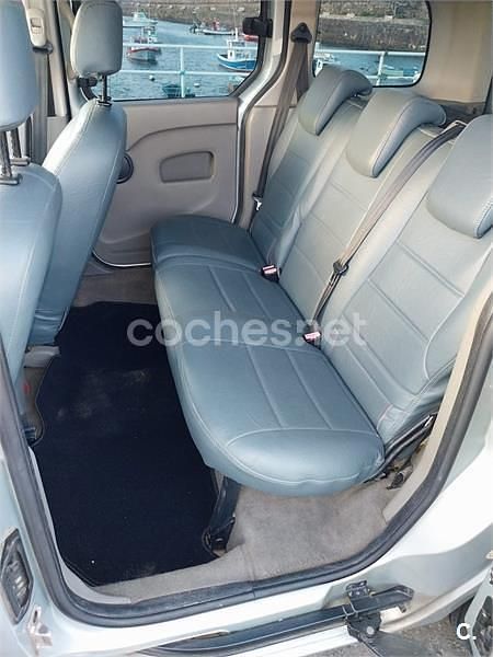 Usado Renault Kangoo Expression 85 CV (62 kW) 2012 Gris / plata Monovolumen