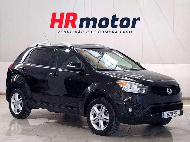 Negro Usado 2014 Ssangyong (KGM) Korando Limited SUV | 8560 € (Precio justo) - Imagen 1/4