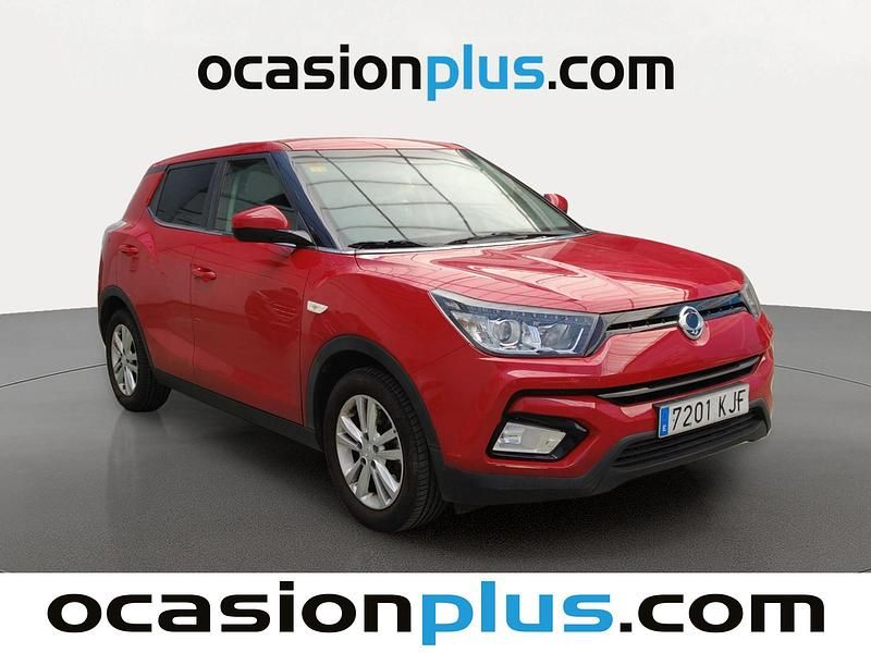 Usado SsangYong Tivoli 128 CV (94 kW) 2018 Rojo SUV