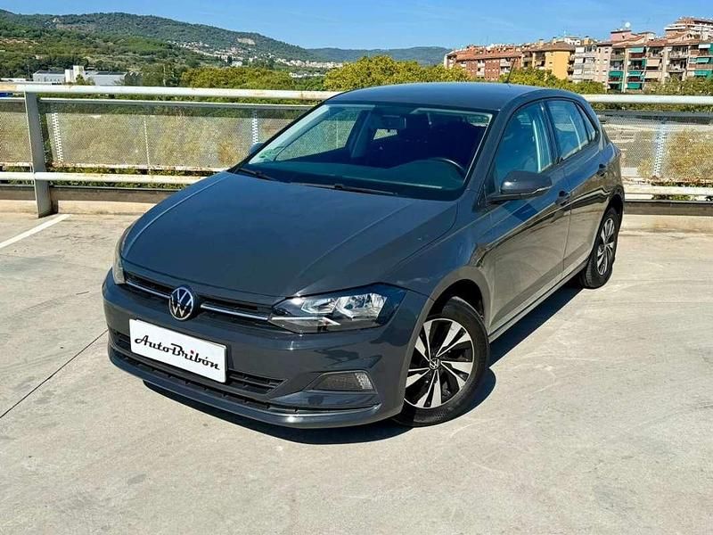 Usado VW Polo Advance 95 CV (69 kW) 2021 Gris Utilitario