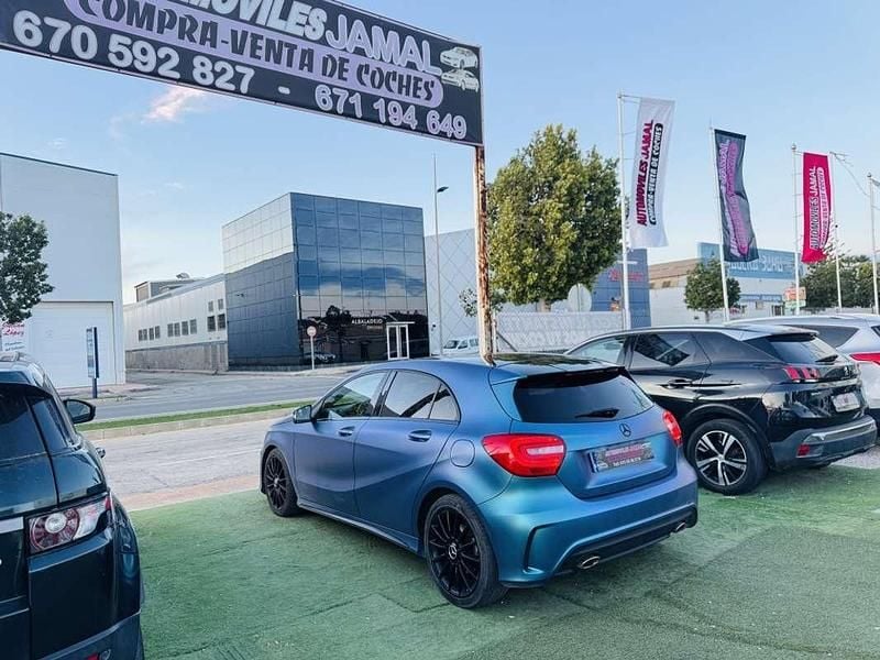 Usado Mercedes A200 AMG line 156 CV (114 kW) 2015 Azul Utilitario