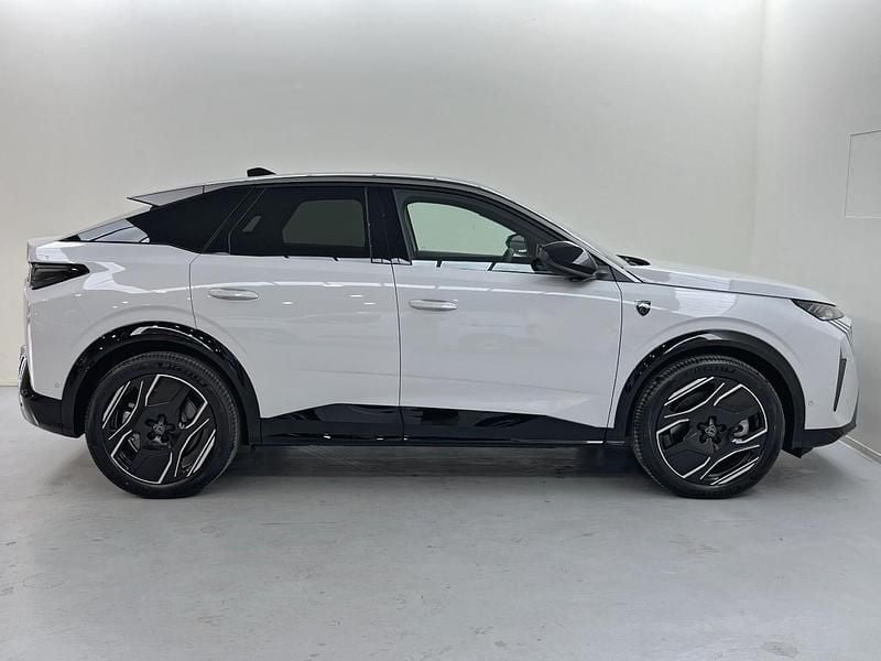 Usado Peugeot e-3008 GT 158 kW (216 CV) 2024 Blanco SUV