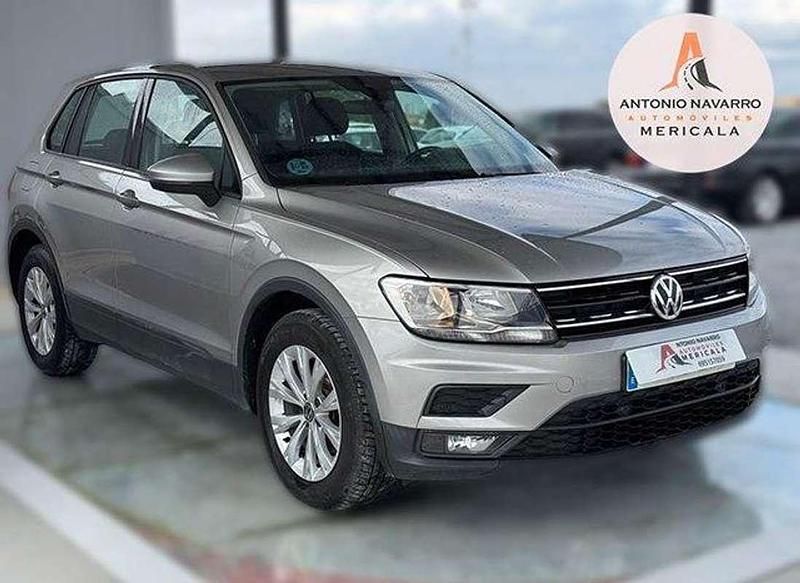 Usado VW Tiguan Sportline 150 CV (110 kW) 2019 Gris SUV