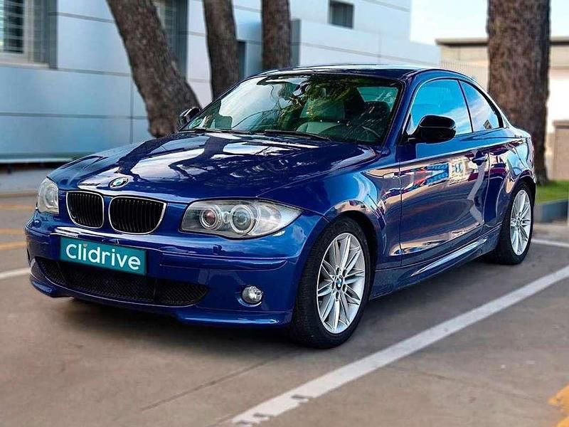 Begagnad BMW 118 150 HK (110 kW) 2011 Blå Halvkombi