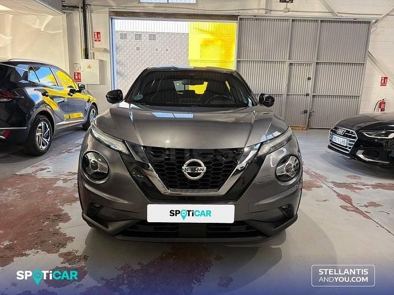 Usado Nissan Juke N-Connecta 114 CV (83 kW) 2021 Gris / plata SUV