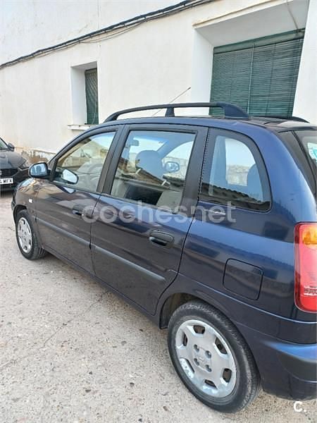 Usado Hyundai Matrix GLS 82 CV (60 kW) 2005 Azul Monovolumen