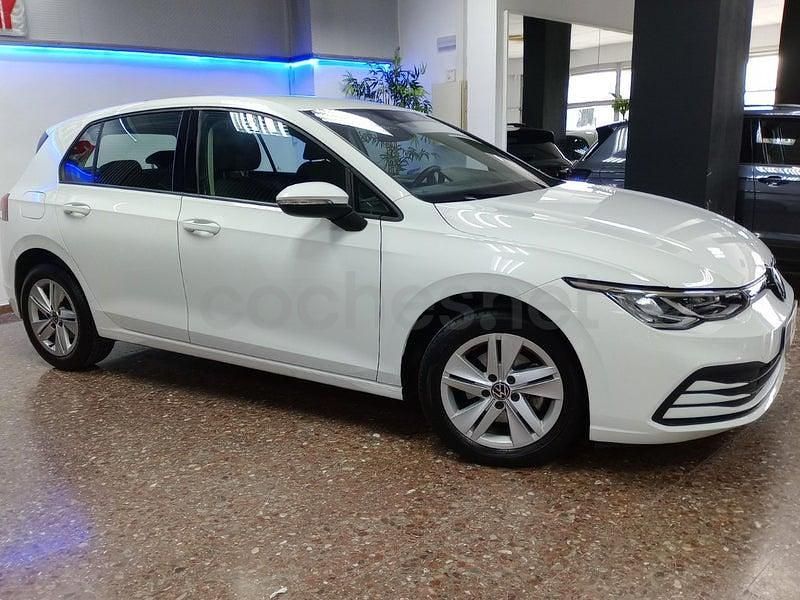 Usado VW Golf VIII 110 CV (80 kW) 2022 Negro Berlina