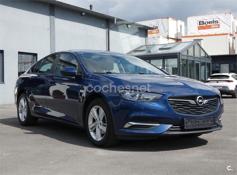 Usado Opel Insignia Business 136 CV (100 kW) 2020 Azul Berlina