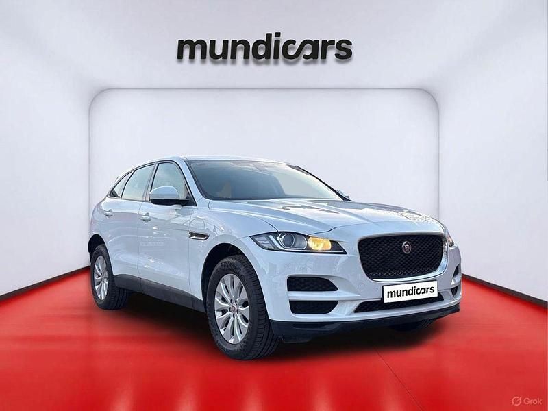 Usado Jaguar F-Pace Portfolio 180 HP (132 kW) 2017 Branco SUV