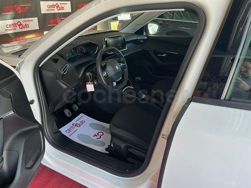 Usado Peugeot 2008 Active 110 CV (80 kW) 2022 Blanco SUV