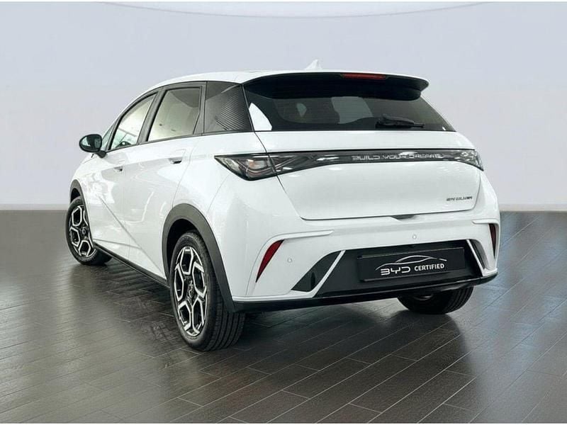 Usado BYD Dolphin Comfort 150 kW (204 CV) 2025 Blanco Utilitario