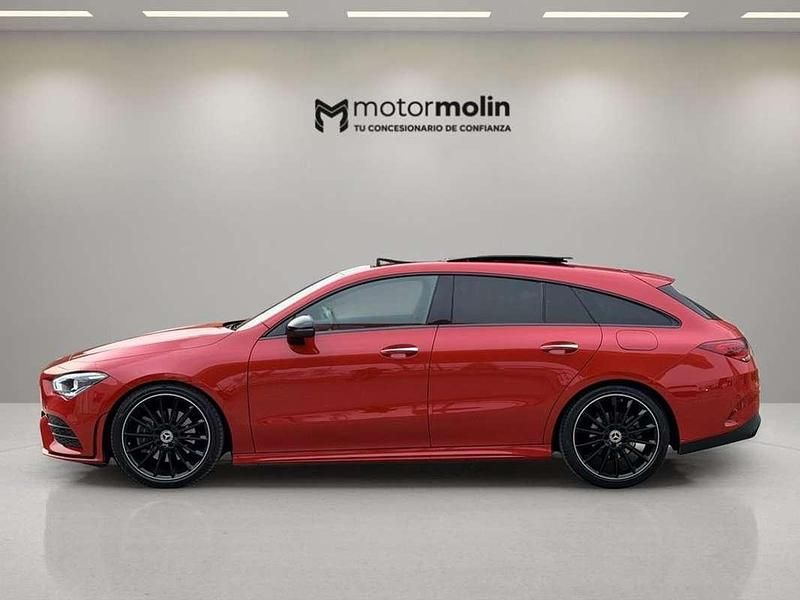 Usado Mercedes CLA200 Shooting Brake 163 CV (119 kW) 2020 Rojo Familiar