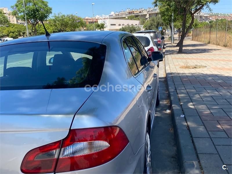 Usado Skoda Superb Ambition 140 HP (102 kW) 2009 Cinzento Sedan