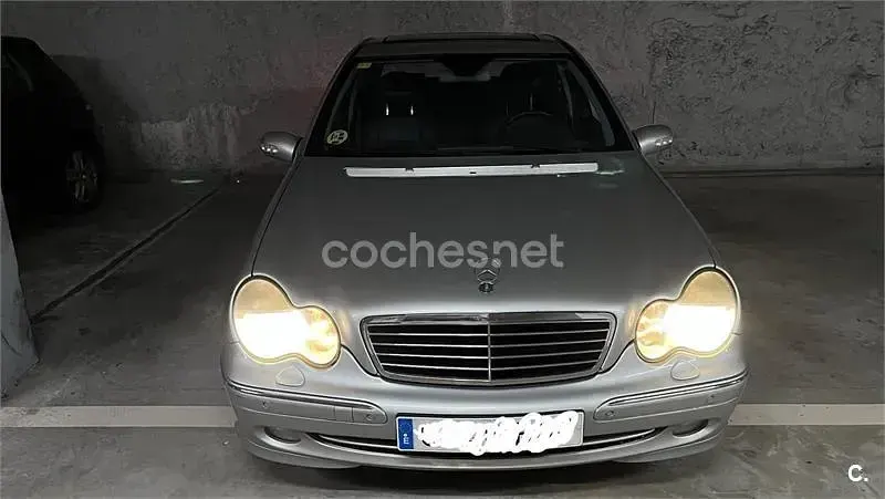 Usado Mercedes C320 Avantgarde 218 CV (160 kW) 2001 Gris / plata Berlina