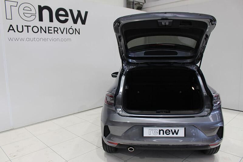 Usado Renault Clio V Techno 91 CV (66 kW) 2024 Gris Berlina