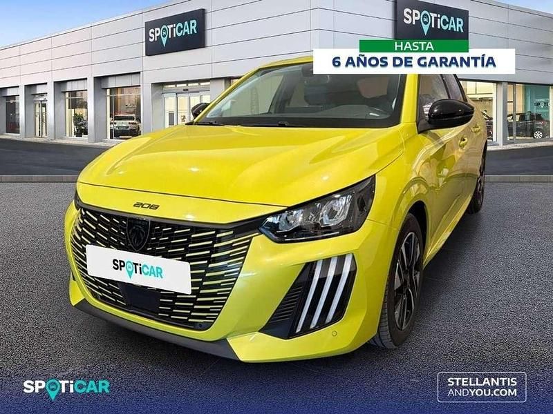 Usado Peugeot 208 Allure 101 CV (74 kW) 2025 Amarillo Utilitario