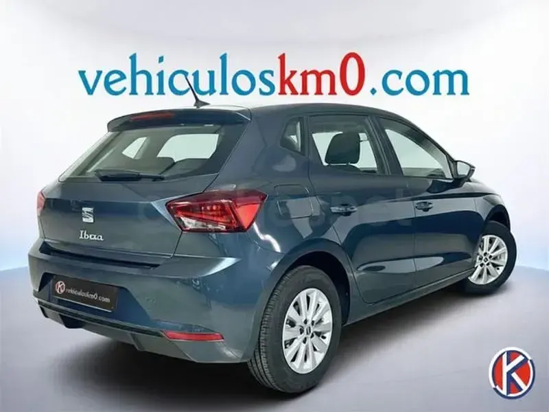 Usado Seat Ibiza Style 115 CV (84 kW) 2024 Gris / plata Utilitario