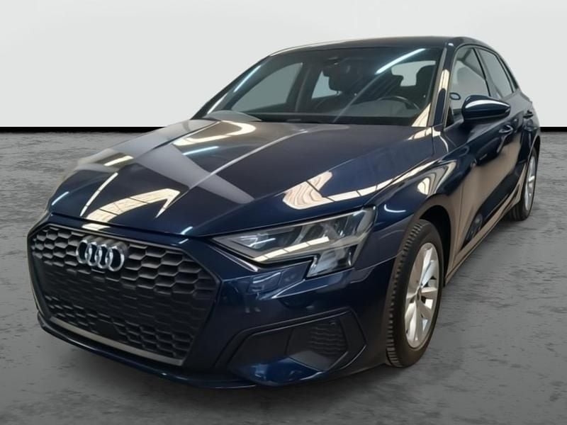 Usado Audi A3 Sportback 110 CV (80 kW) 2023 Azul navarra metalizado Utilitario