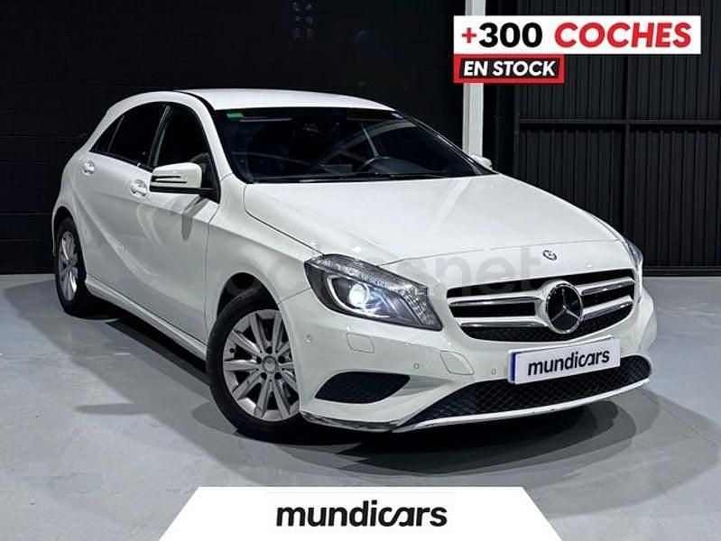 Usado Mercedes A180 Style 122 CV (89 kW) 2013 Blanco Berlina